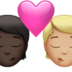 苹果系统里的亲吻: 成人成人较深肤色中等-浅肤色emoji表情