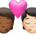 苹果系统里的亲吻: 成人成人中等-深肤色较浅肤色emoji表情